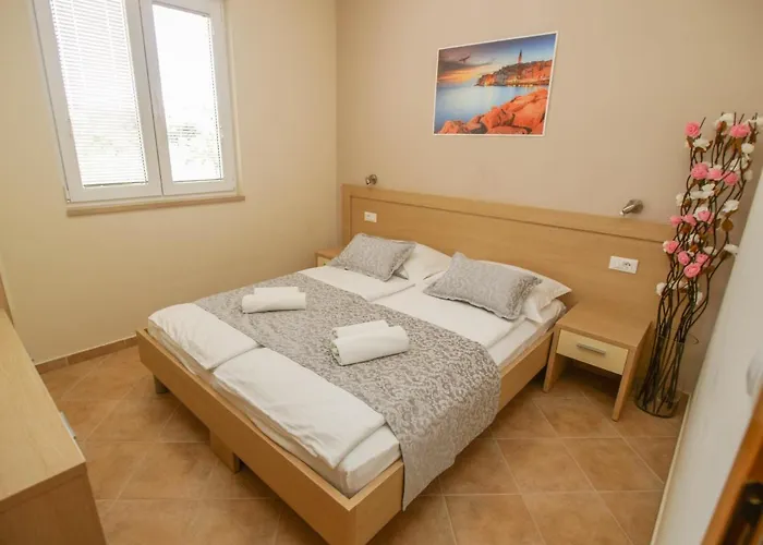 Bondi Makarska